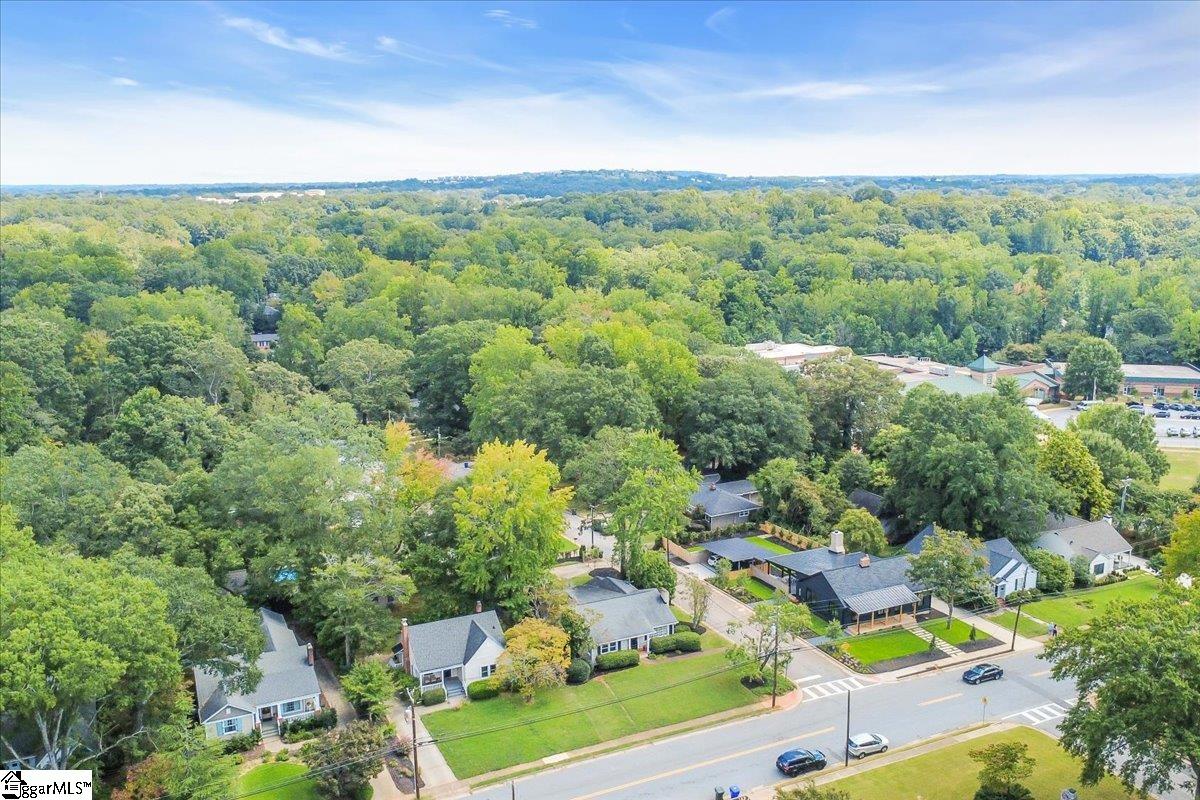 Greenville, South Carolina 29609, United States, 3 Bedrooms Bedrooms, ,2 BathroomsBathrooms,Residential,Contingent,208830