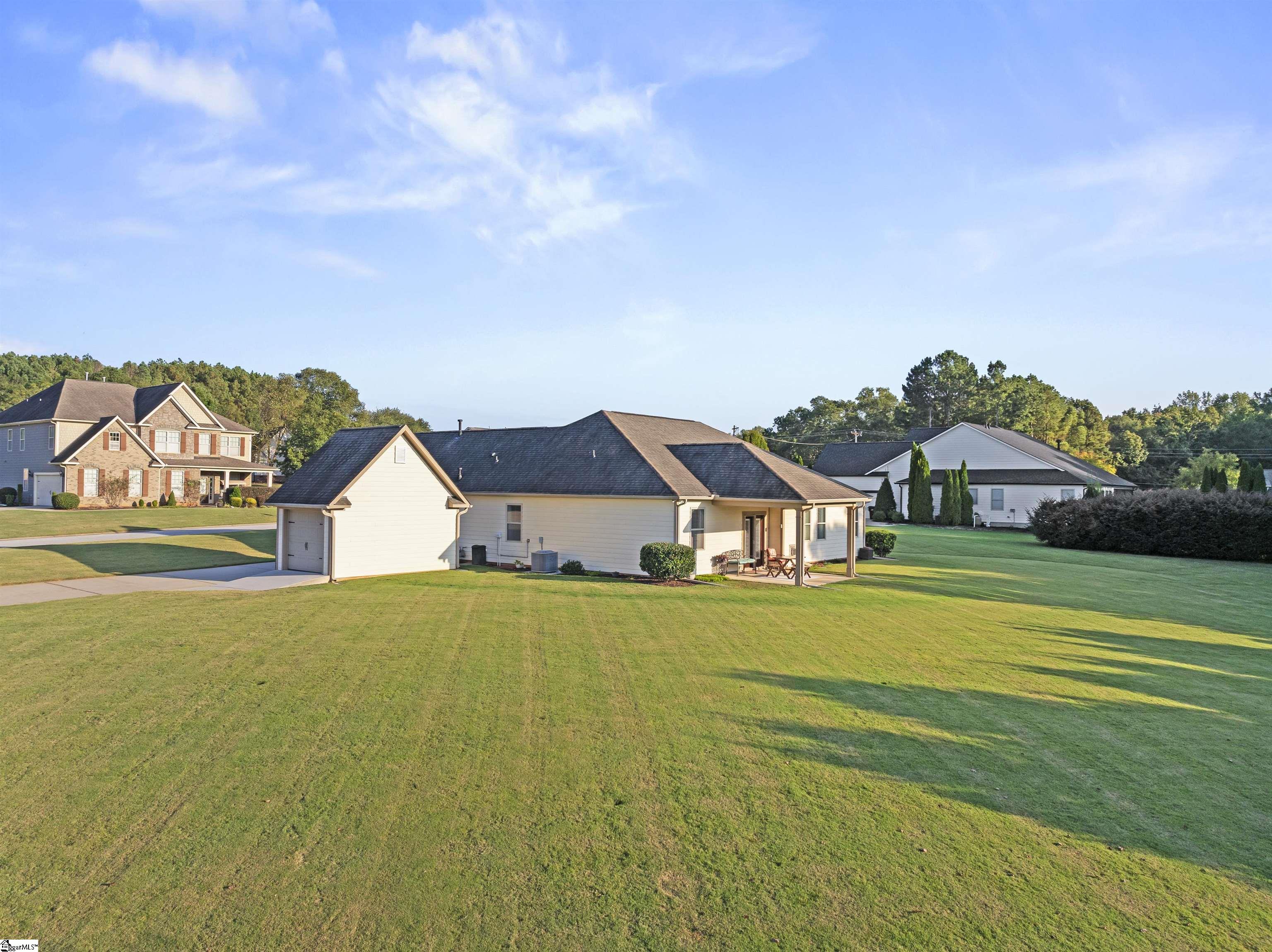 Anderson, South Carolina 29621, United States, 3 Bedrooms Bedrooms, ,2 BathroomsBathrooms,Residential,Active,233301