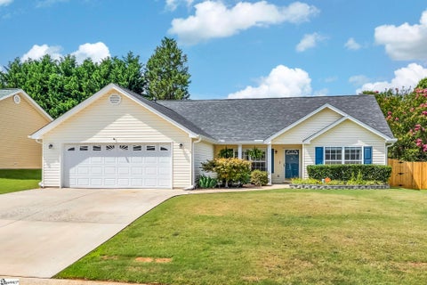 Photo of 409 Longspur Court, Duncan, SC 29334 (MLS # 1597128)
