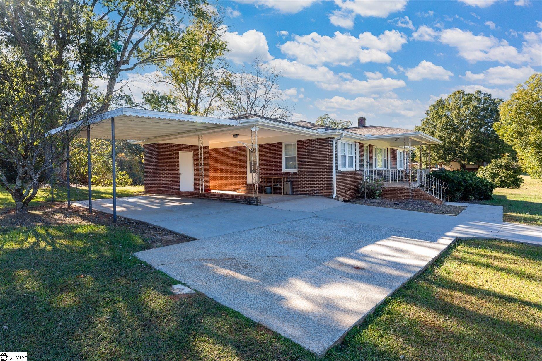 747 Lusk Road