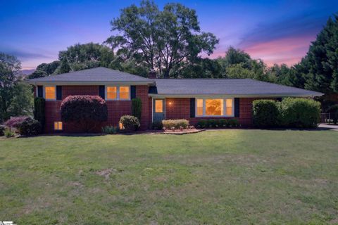 Photo of 104 Central Avenue, Mauldin, SC 29662 (MLS # 1591945)