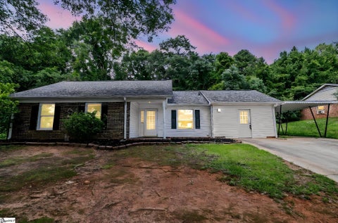 Photo of 38 Shore Drive, Greenville, SC 29611 (MLS # 1603615)