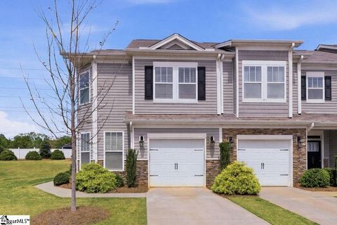 Photo of 421 Yellow Fox Road, Greer, SC 29650 (MLS # 1587313)