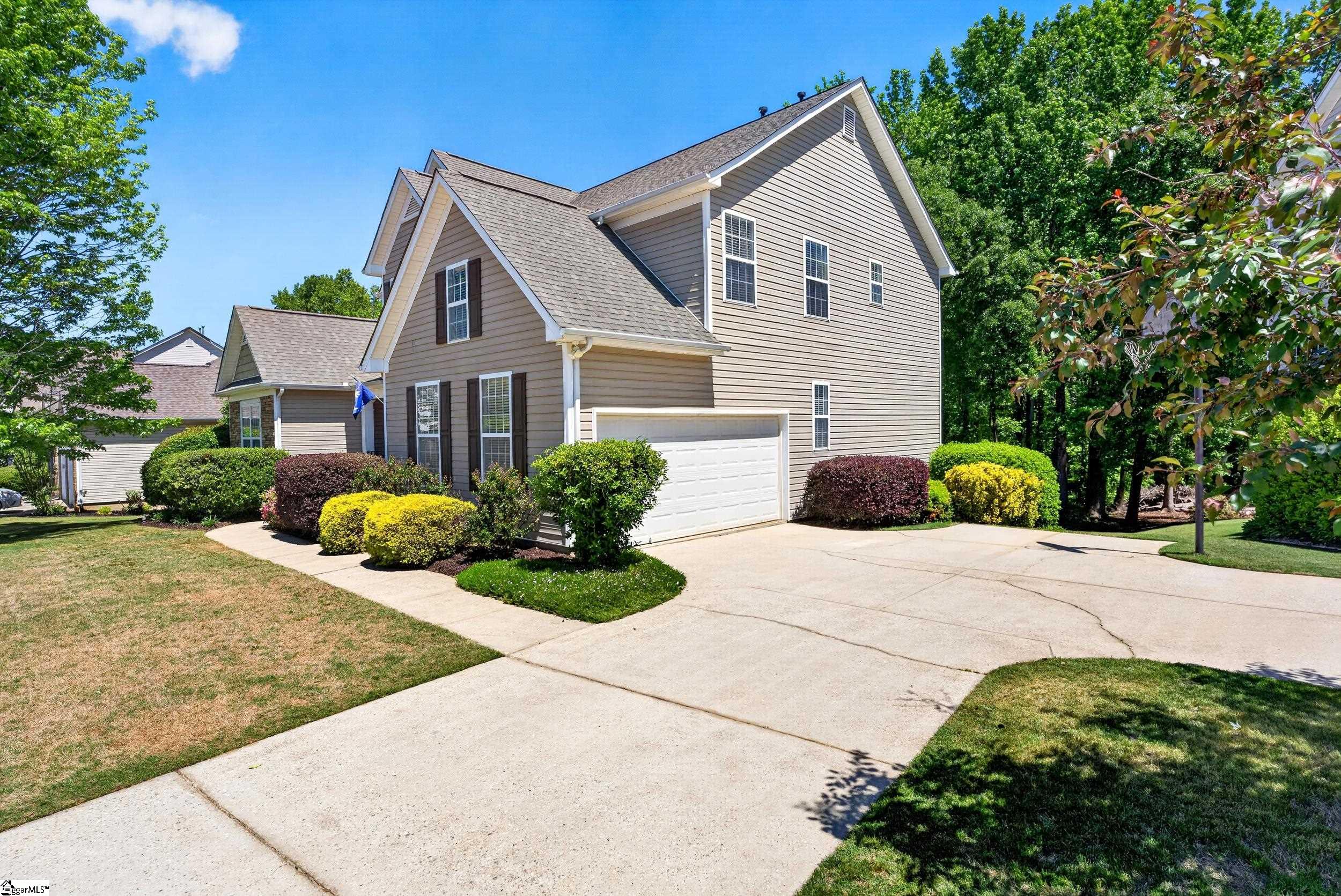 417 Summergreen Way