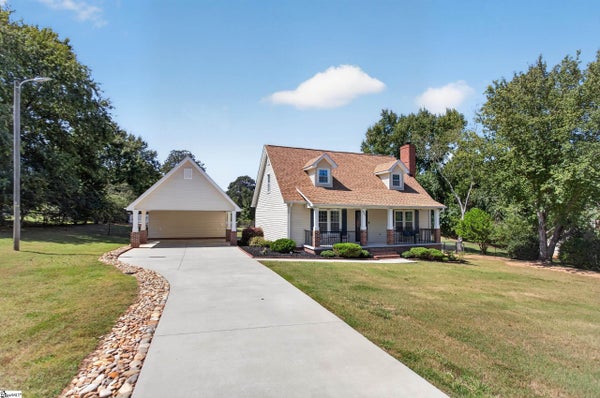 307 COUNTRY GLN, PELZER, SC 29669 - Image bfc3a3a972e887fa94fe0c2c30bcee10/3132411056
