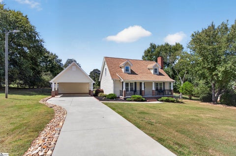 Photo of 307 Country Glen, Pelzer, SC 29669 (MLS # 1603832)