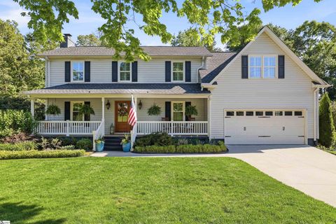 Photo of 111 Devenridge Drive, Greer, SC 29650 (MLS # 1589324)