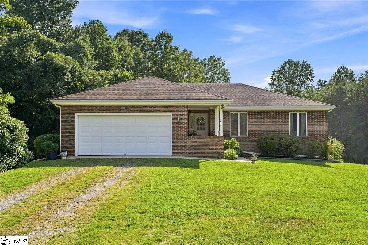 205 Vera Holliday Road, Six Mile, SC, 29682
