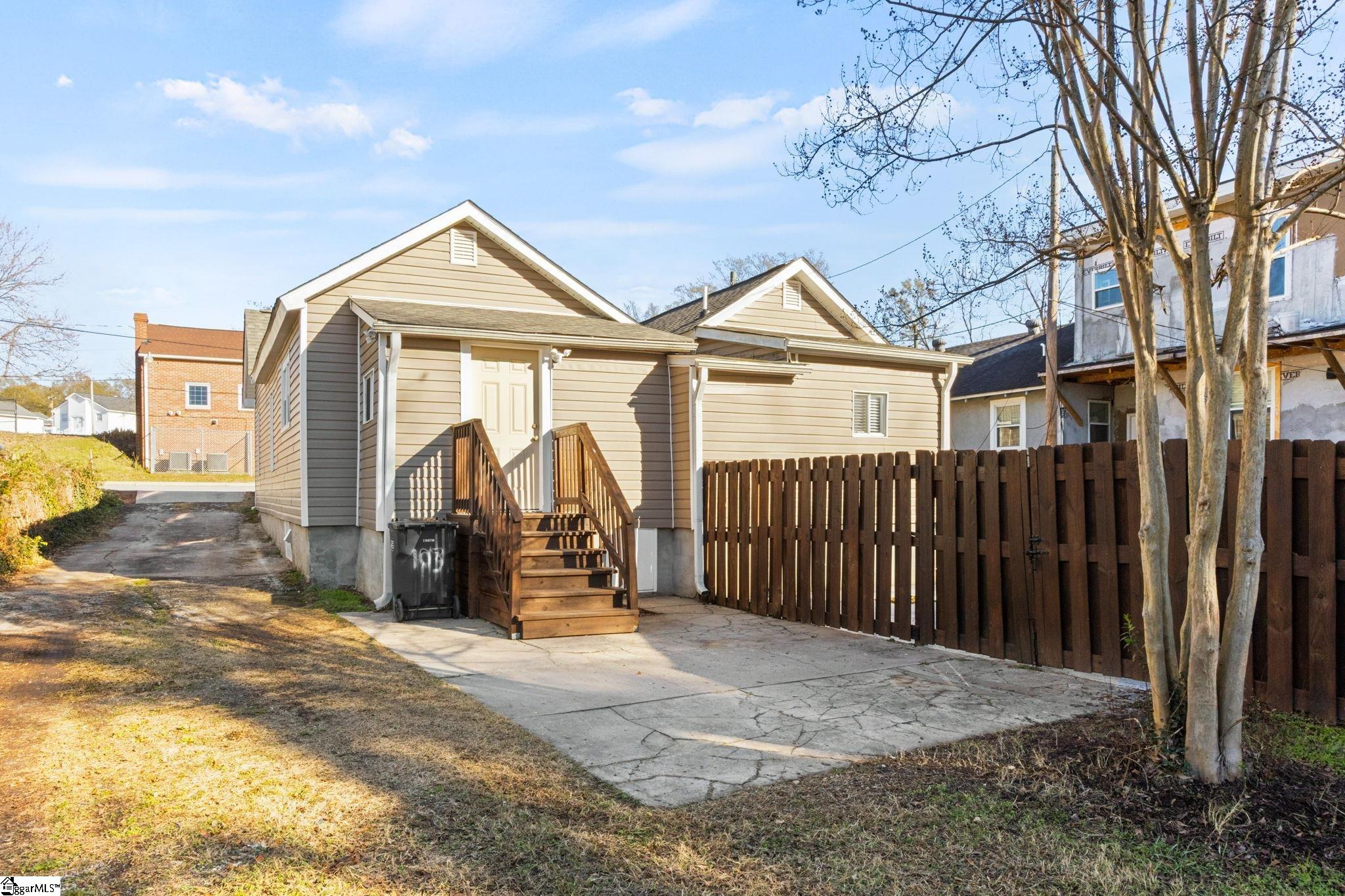 Greenville, South Carolina 29601, United States, 4 Bedrooms Bedrooms, ,2 BathroomsBathrooms,Residential,Active,251285