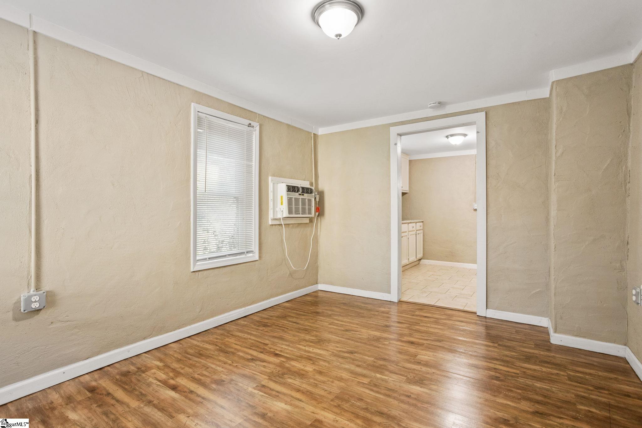 Greenville, South Carolina 29601, United States, 4 Bedrooms Bedrooms, ,2 BathroomsBathrooms,Residential,Active,251285