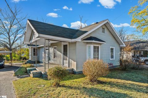 Photo of 215 Virginia Avenue, Greenville, SC 29611 (MLS # 1577186)