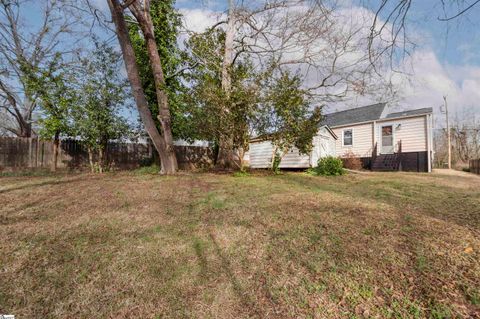 A home in Easley