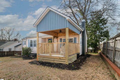 A home in Easley