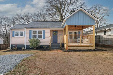 A home in Easley