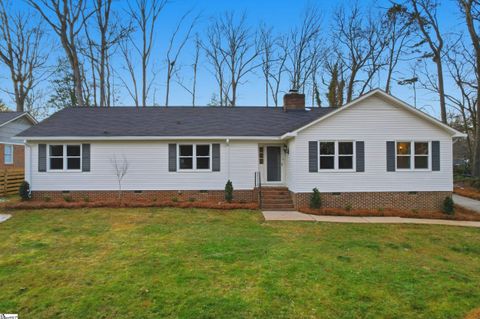 Photo of 402 Foxcroft Road, Greenville, SC 29615 (MLS # 1580542)