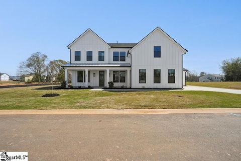 213 Dapple Lane Simpsonville SC 29681