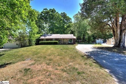 Photo of 8 Rising Sun Court, Taylors, SC 29687 (MLS # 1590301)