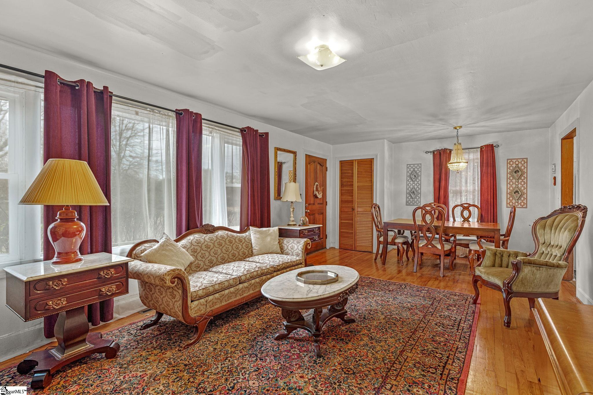 573 Mauldin Lake Road