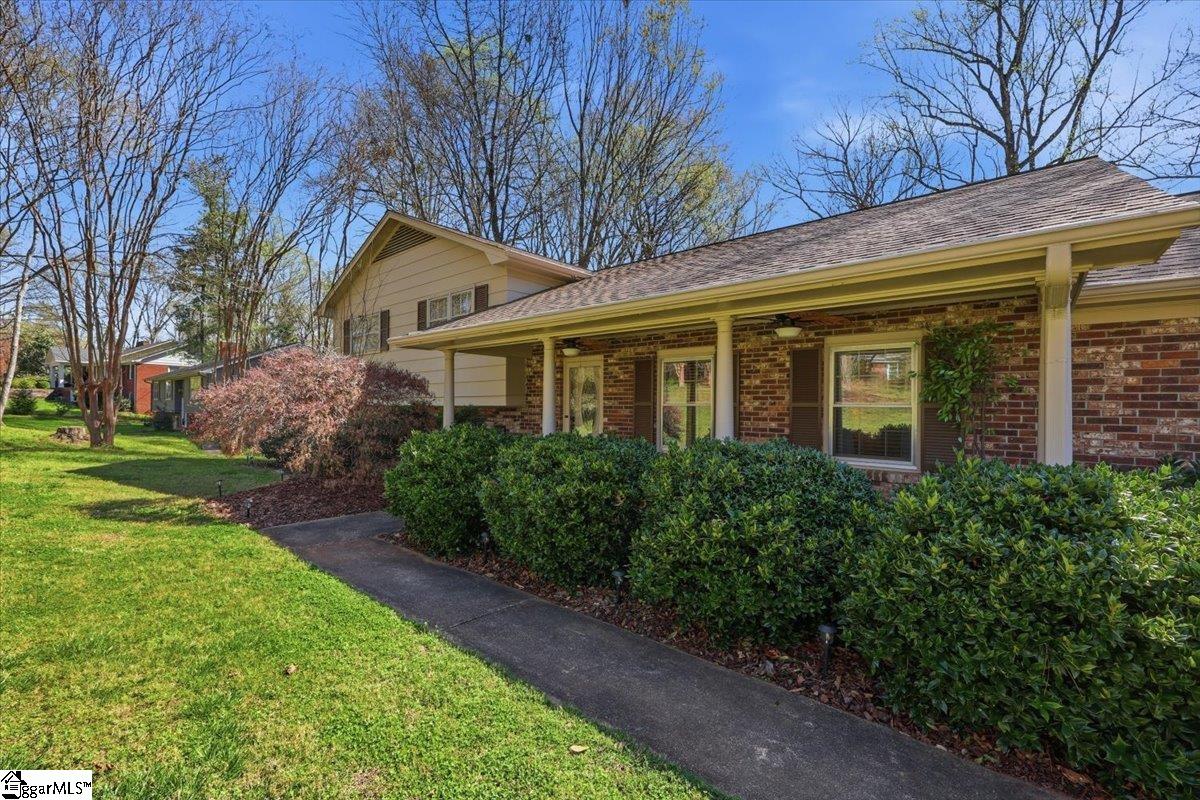 276 Lake Forest Drive