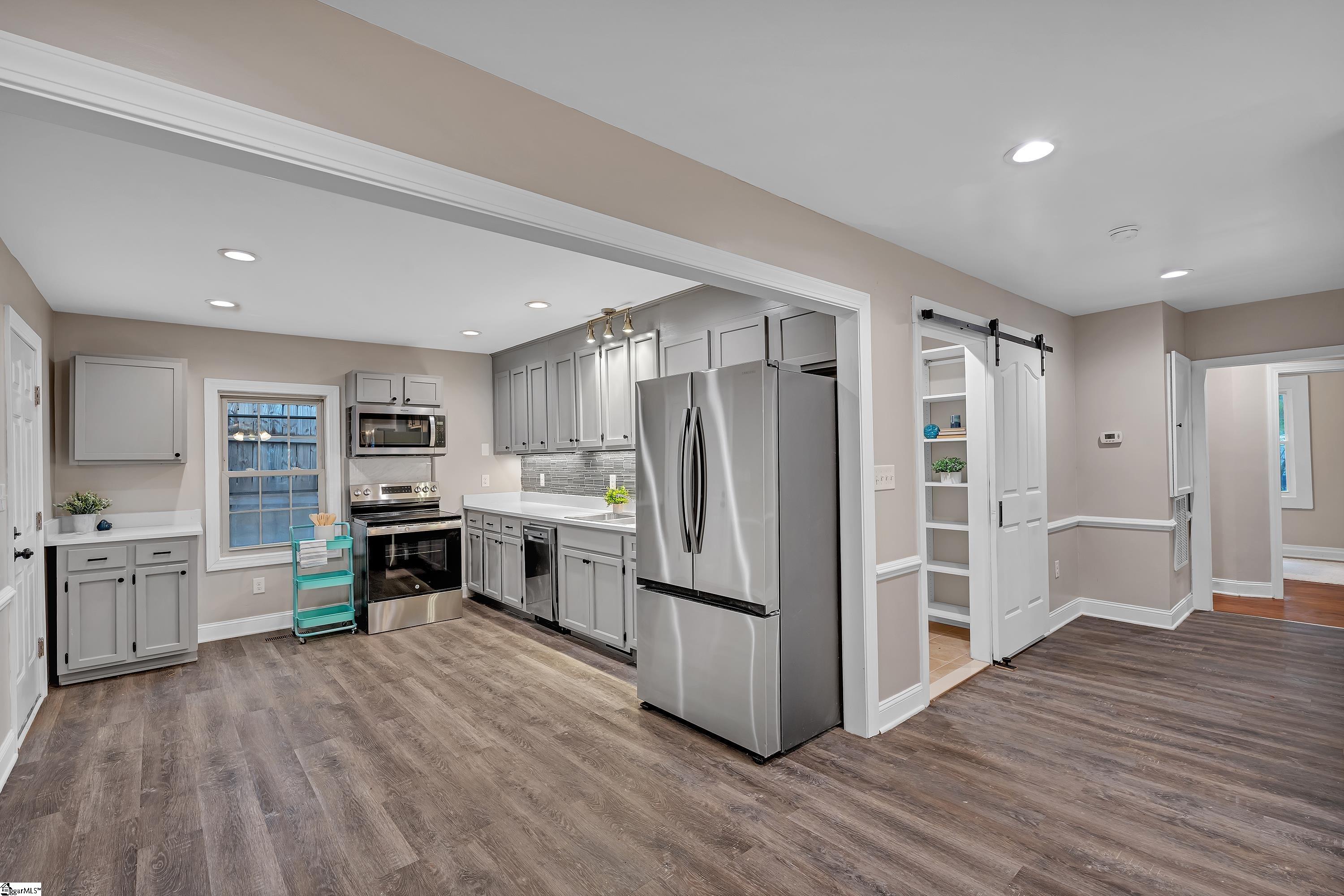 Greenville, South Carolina 29609, United States, 3 Bedrooms Bedrooms, ,2 BathroomsBathrooms,Residential,Active,86754