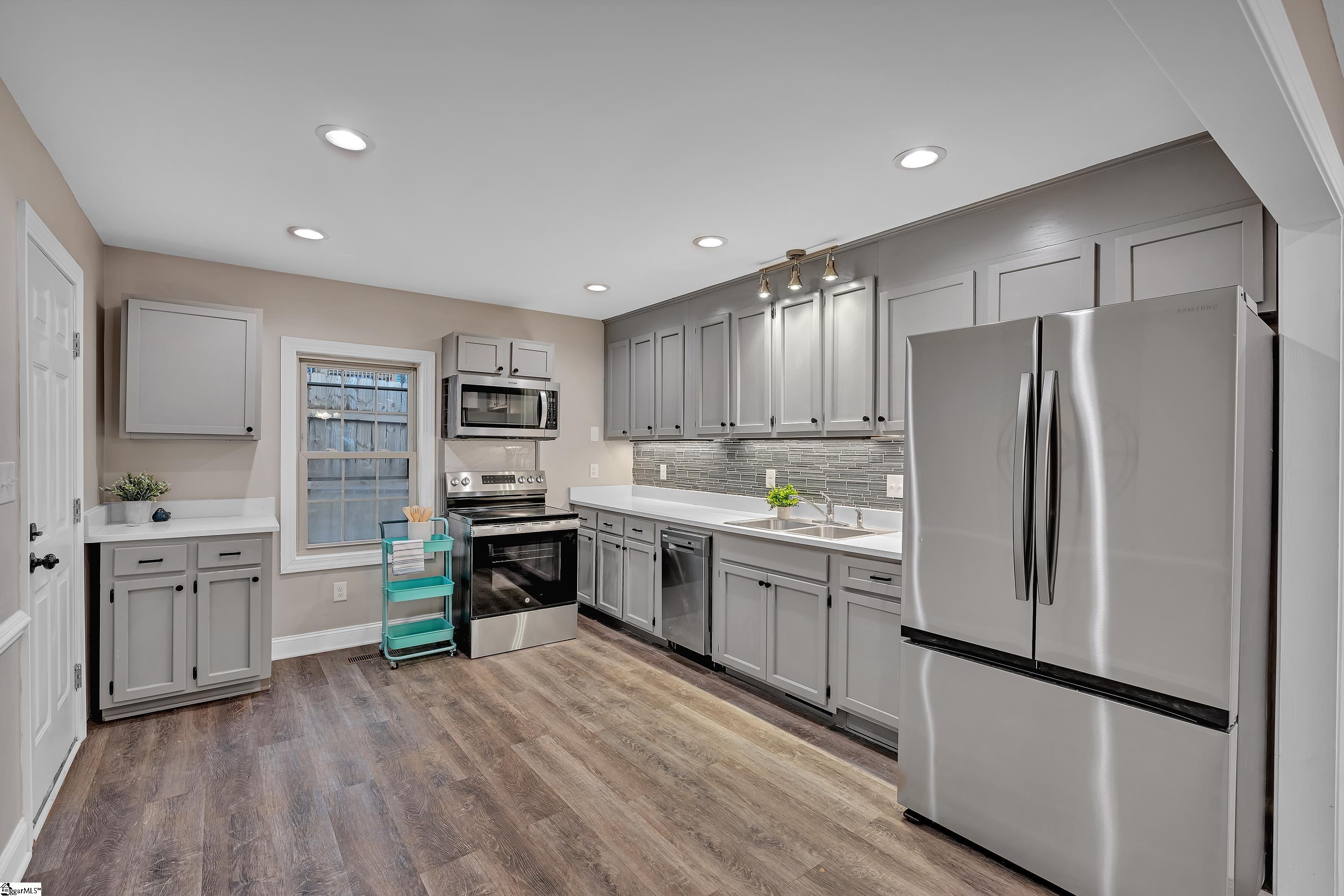 Greenville, South Carolina 29609, United States, 3 Bedrooms Bedrooms, ,2 BathroomsBathrooms,Residential,Active,86754