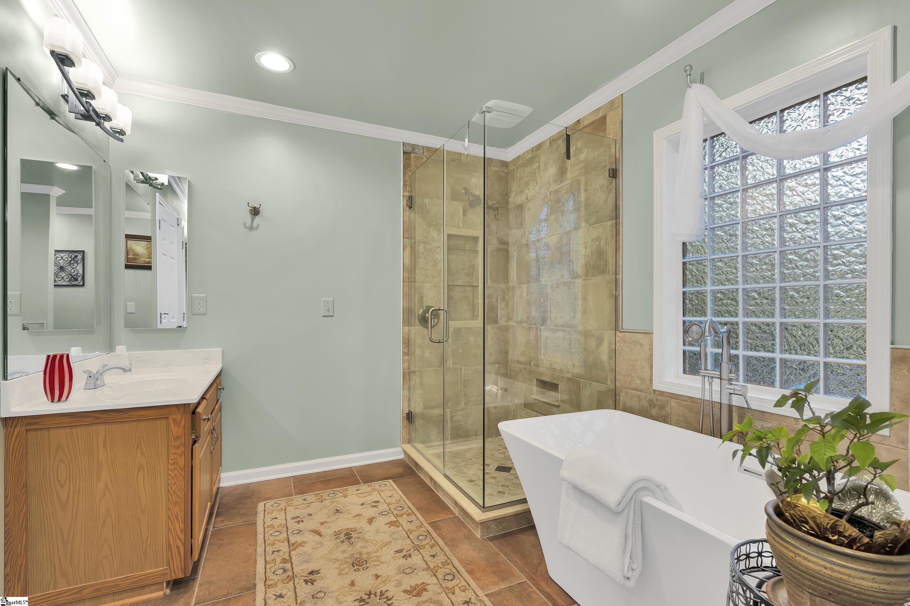 Simpsonville, South Carolina 29681, United States, 3 Bedrooms Bedrooms, ,2 BathroomsBathrooms,Residential,Pending,105593