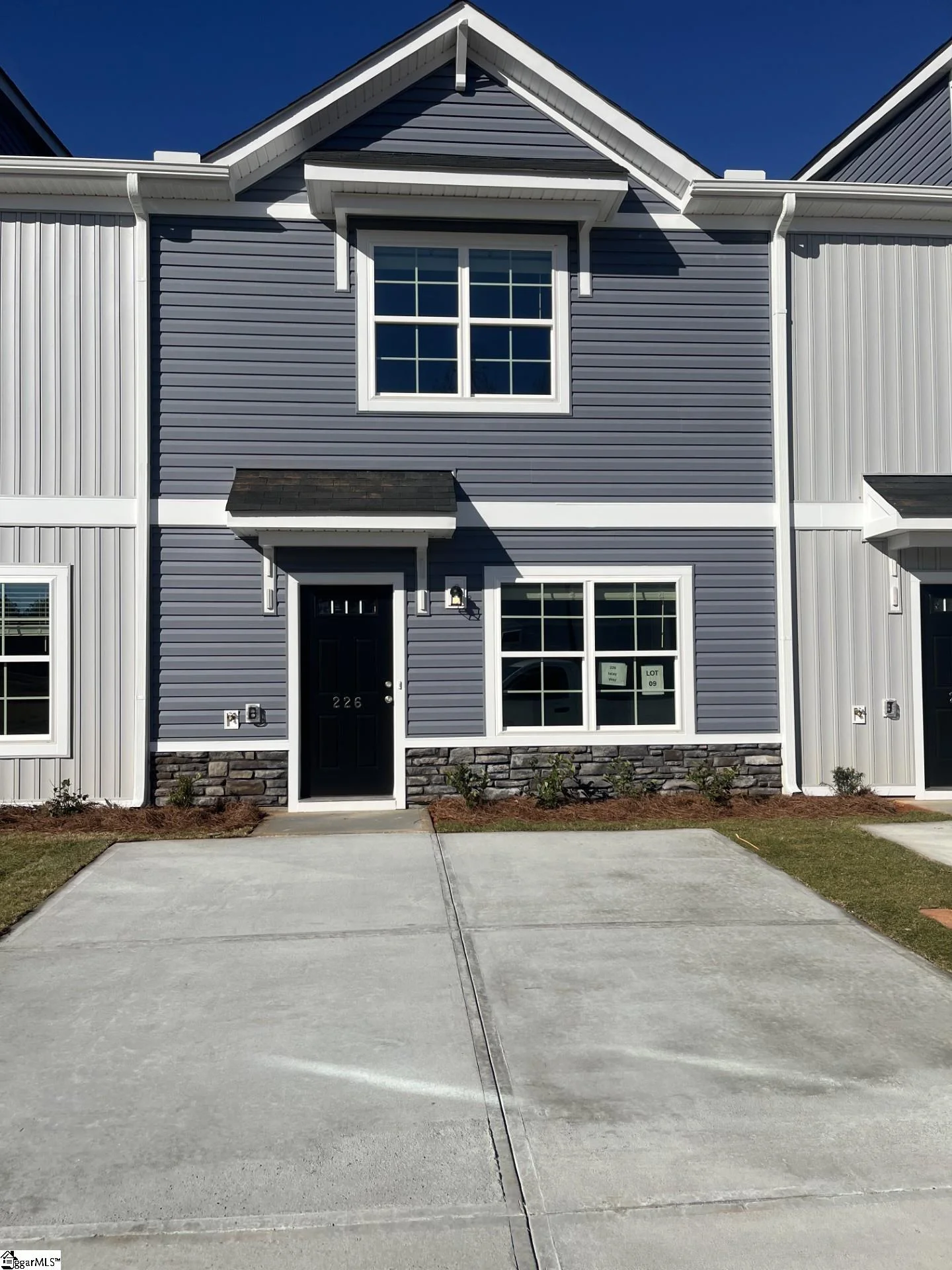 406 Speyside Lane