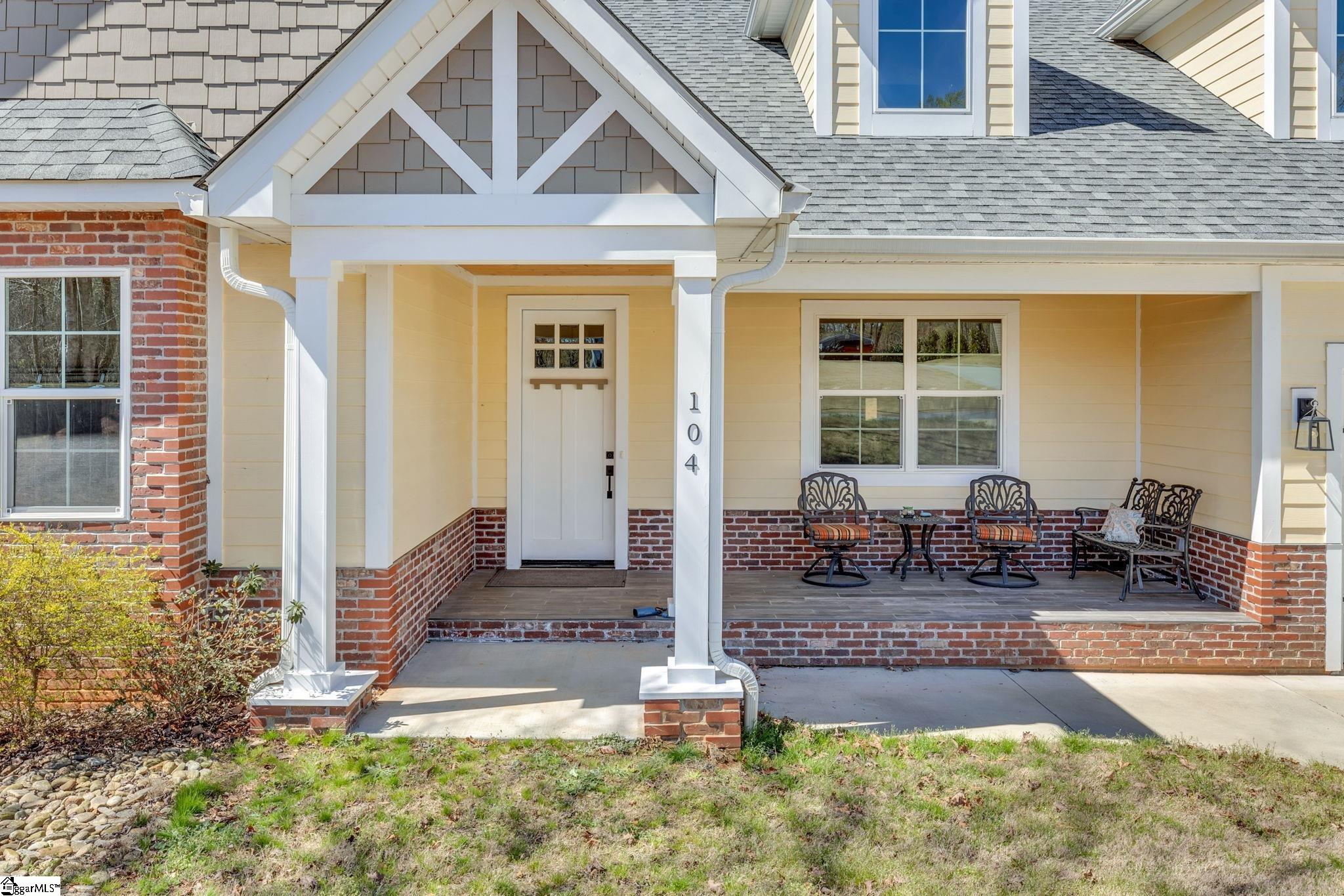 104 Pinelands Place