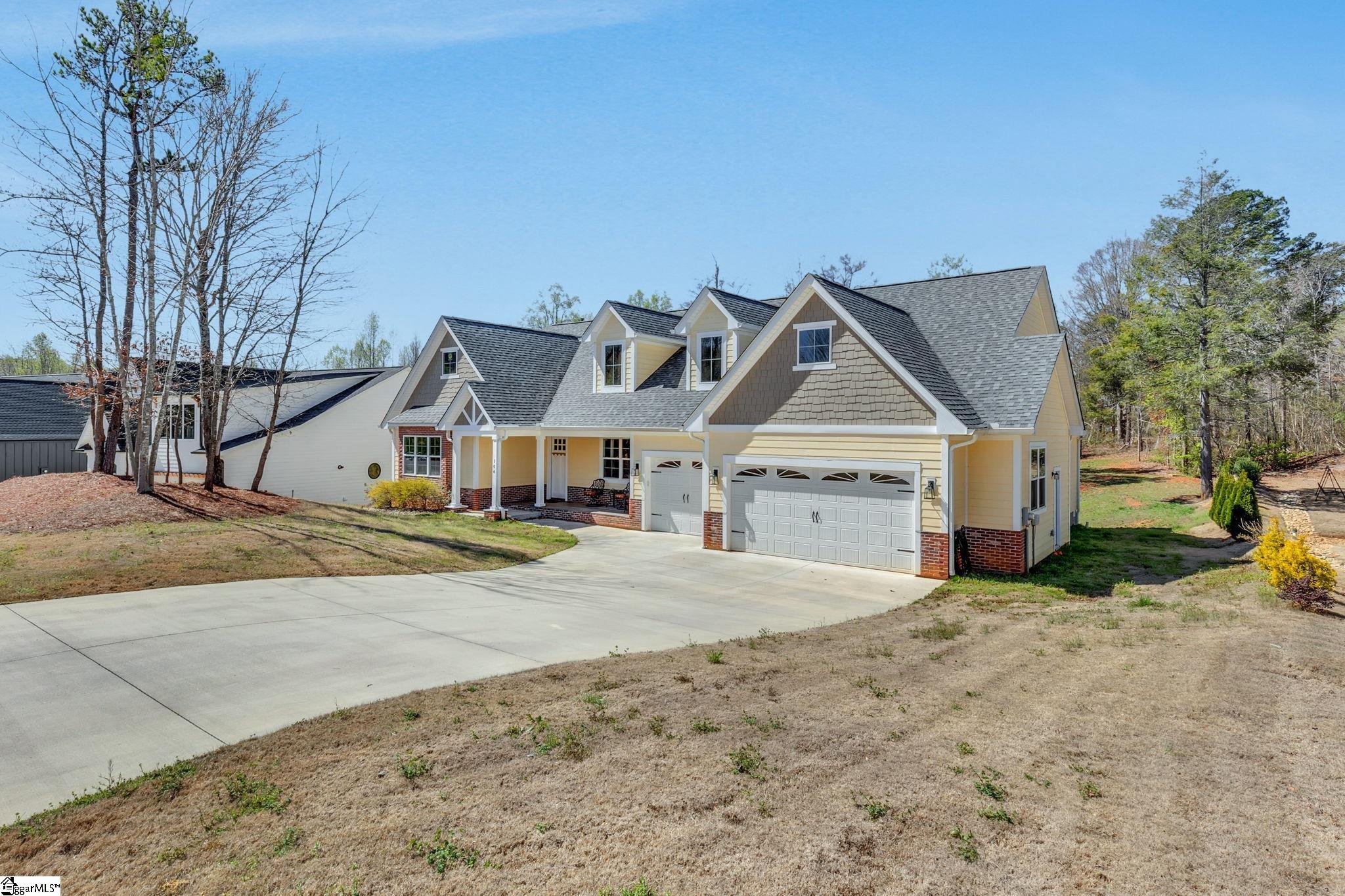 104 Pinelands Place