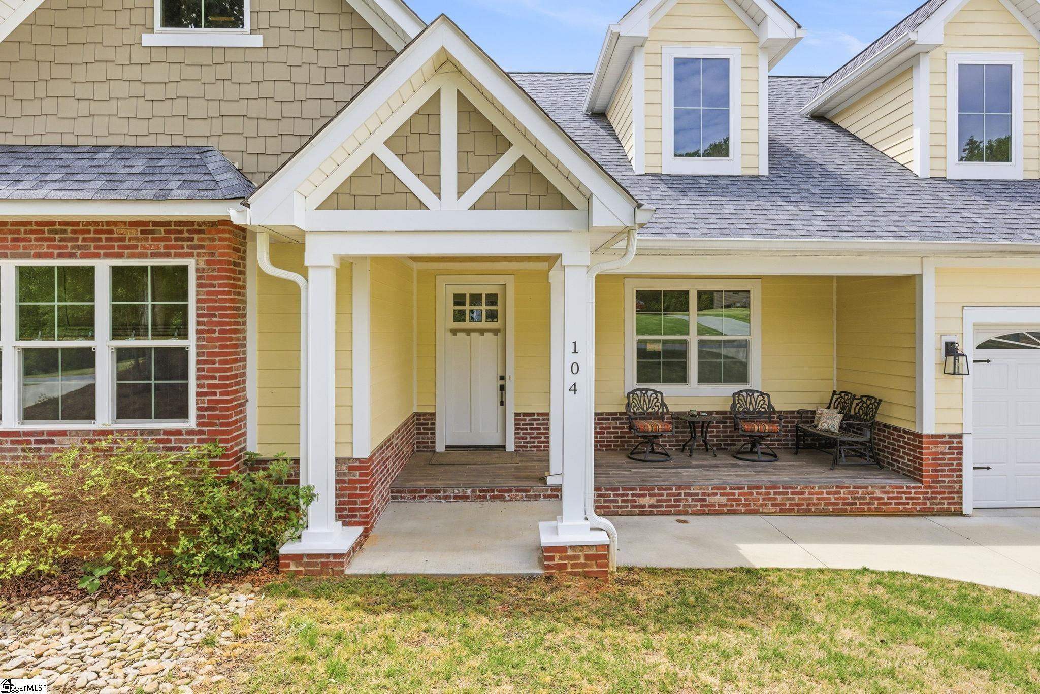 104 Pinelands Place