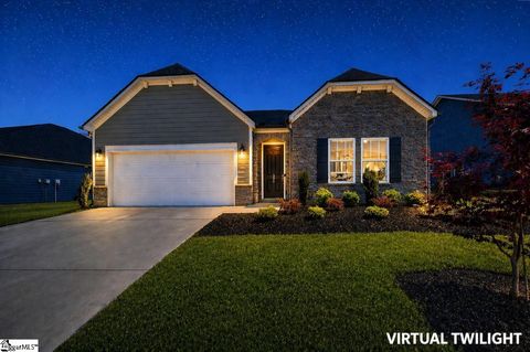 Photo of 336 Blue Danube Drive, Simpsonville, SC 29681 (MLS # 1589704)