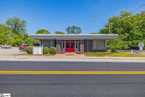 201-203 S Weston Street Fountain Inn SC 29644