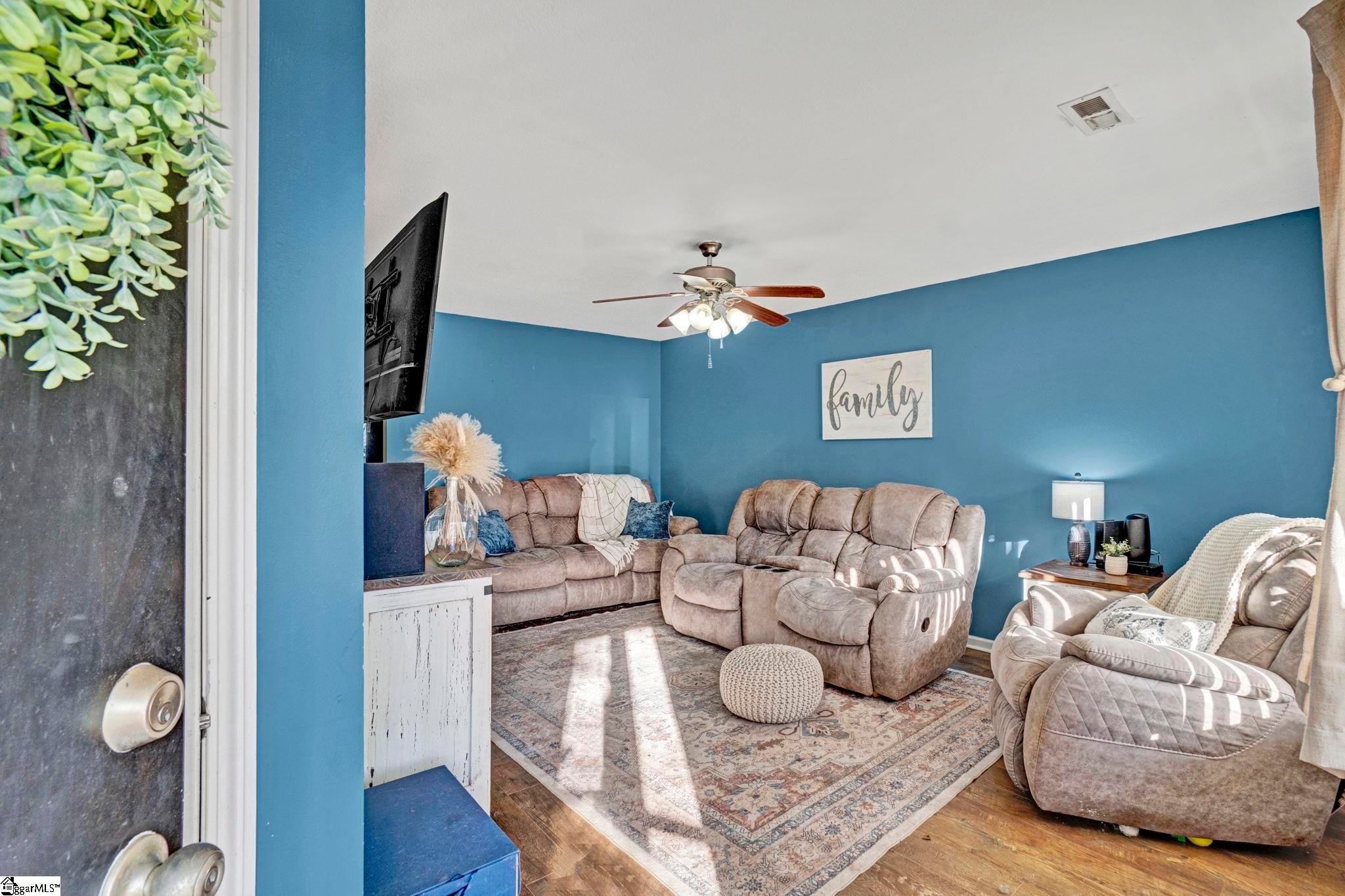 Real Estate Search 4 104 Claymoor Court