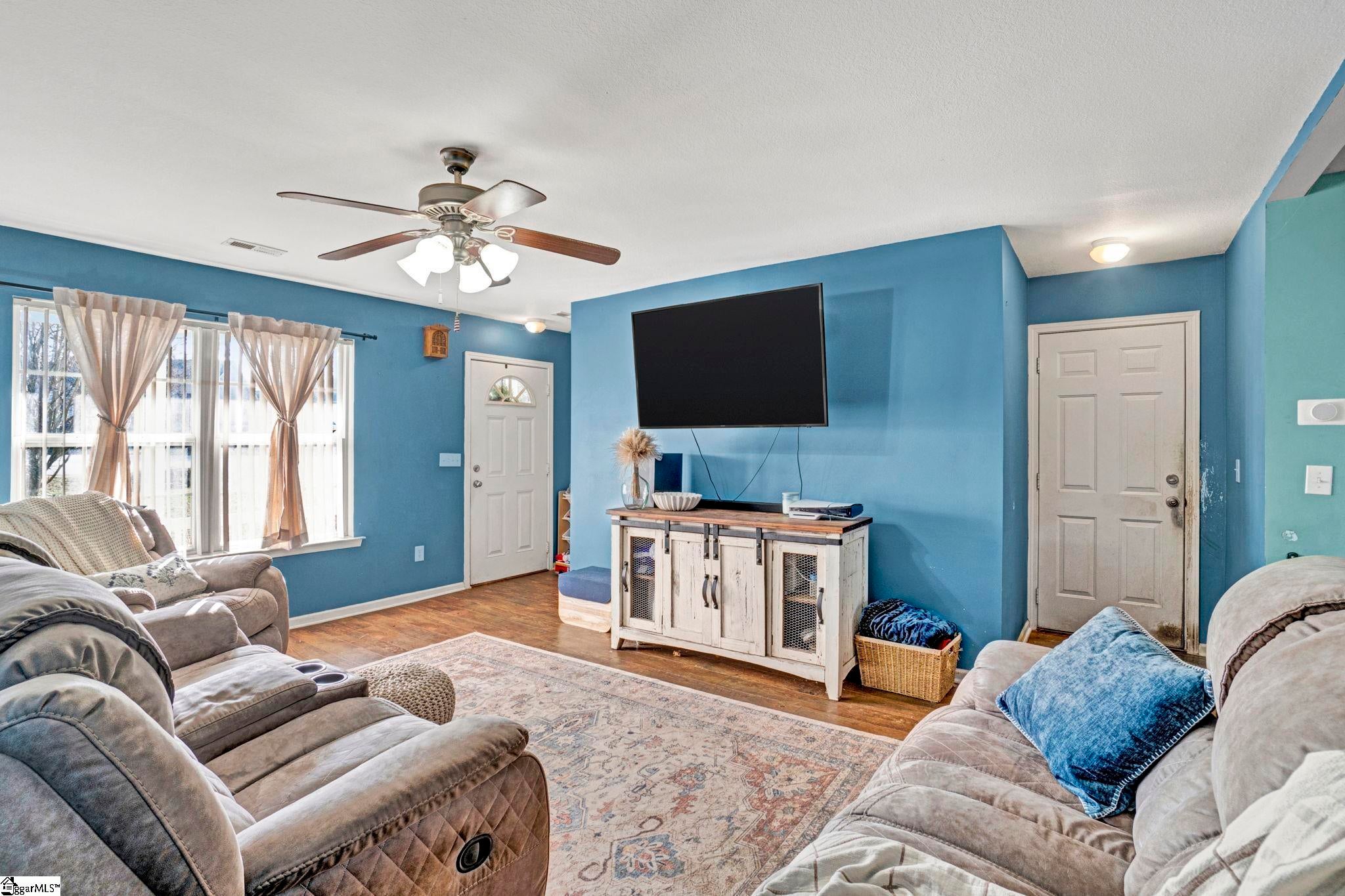Real Estate Search 3 104 Claymoor Court