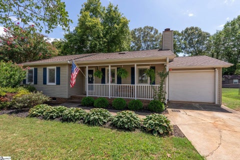Photo of 205 Mountain Chase, Taylors, SC 29687 (MLS # 1603628)