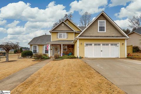 Photo of 122 Hidden Springs Lane, Taylors, SC 29687 (MLS # 1582392)