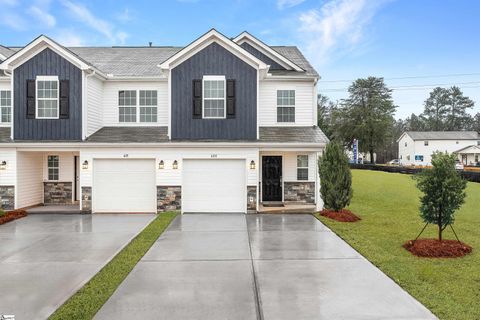 Photo of 608 Curry Court, Spartanburg, SC 29301 (MLS # 1578475)