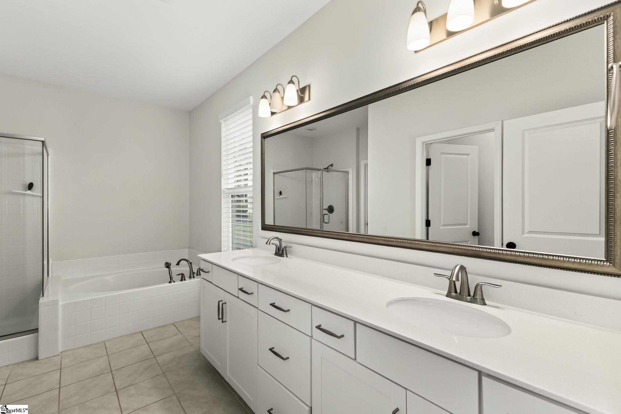 Easley, South Carolina 29642, United States, 4 Bedrooms Bedrooms, ,3 BathroomsBathrooms,Residential,Active,214141