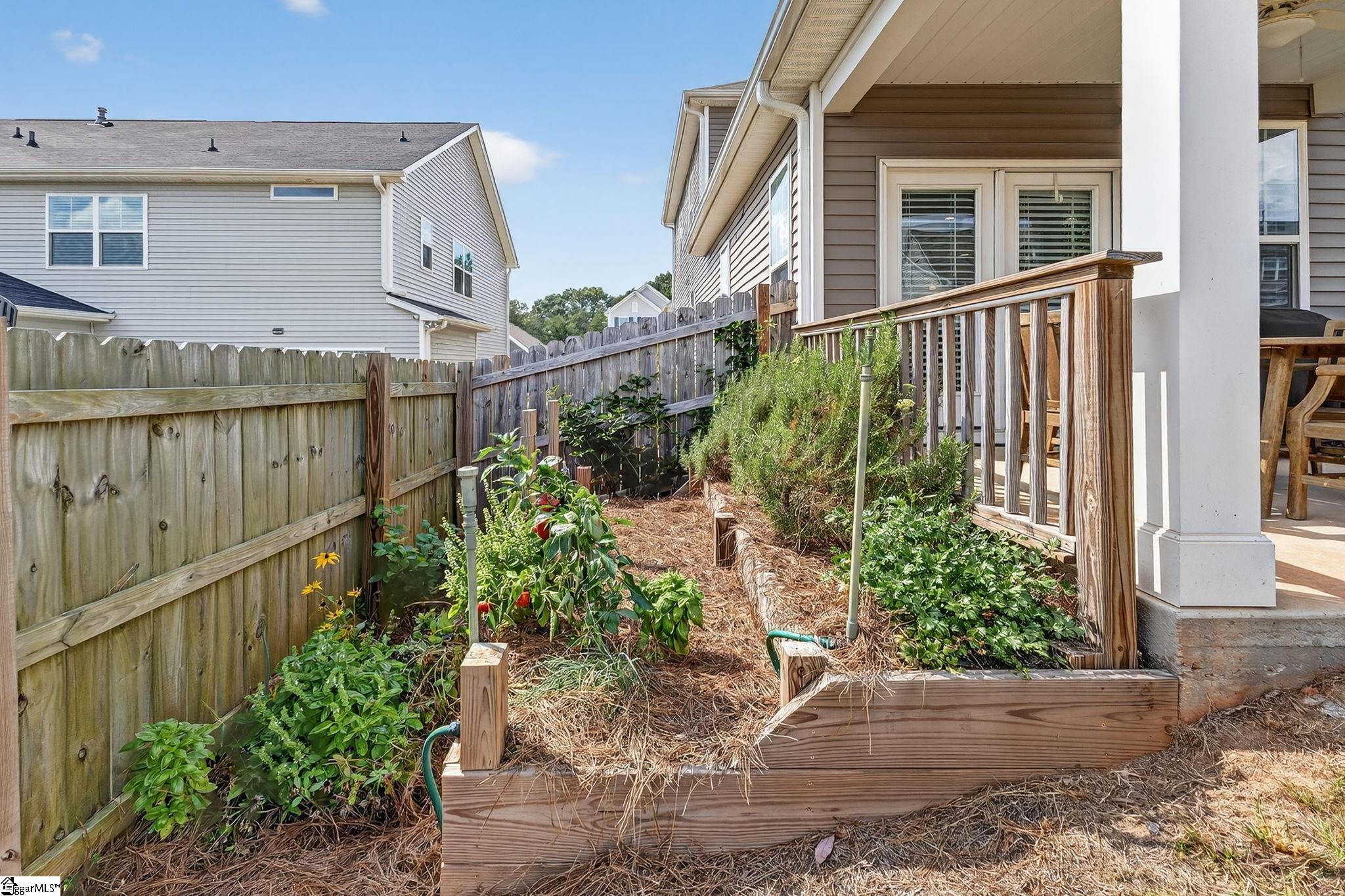 Easley, South Carolina 29642, United States, 4 Bedrooms Bedrooms, ,3 BathroomsBathrooms,Residential,Active,214141