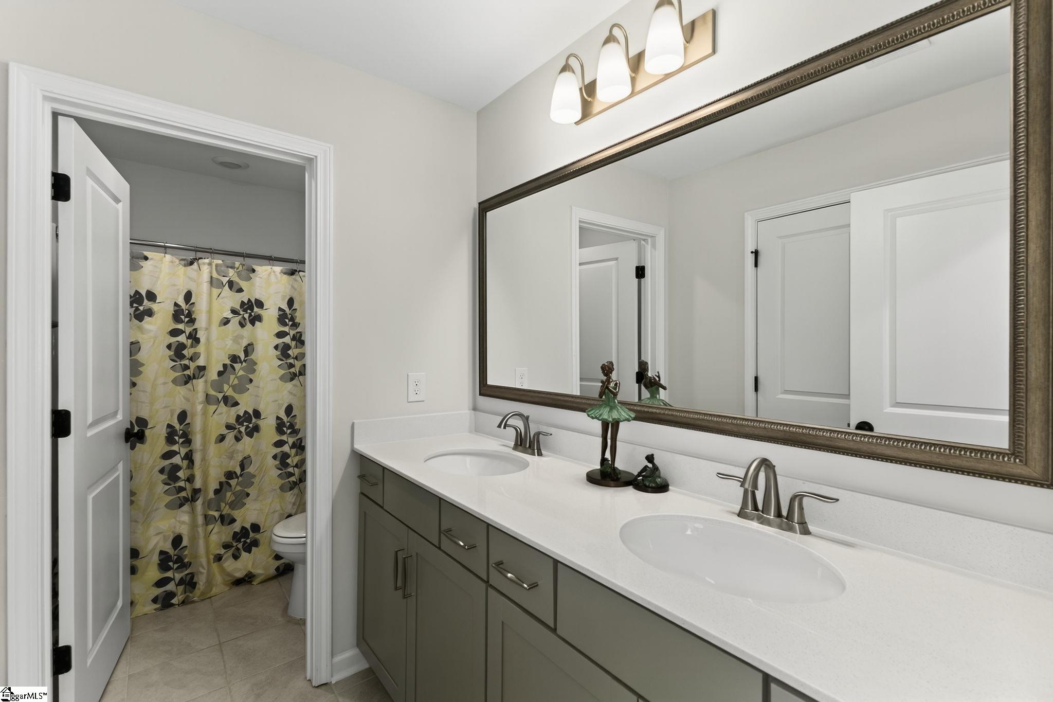 Easley, South Carolina 29642, United States, 4 Bedrooms Bedrooms, ,3 BathroomsBathrooms,Residential,Active,214141