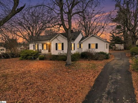 2 Monaghan Circle Greenville SC 29617