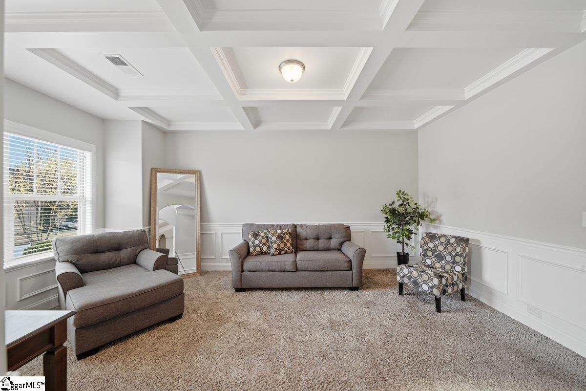 536 W Saddletree Drive