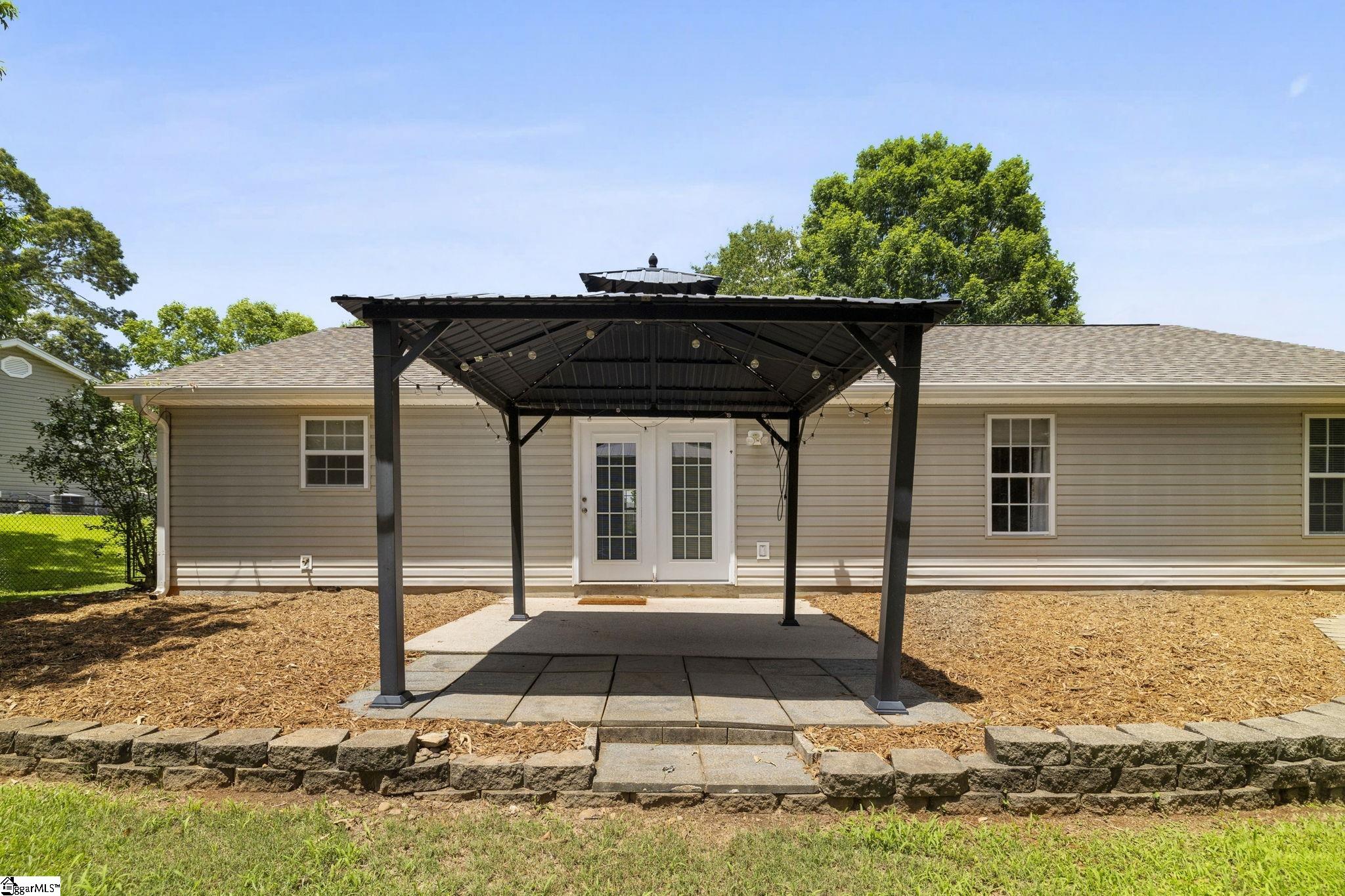 Greer, South Carolina 29650, United States, 3 Bedrooms Bedrooms, ,2 BathroomsBathrooms,Residential,Contingent,155772