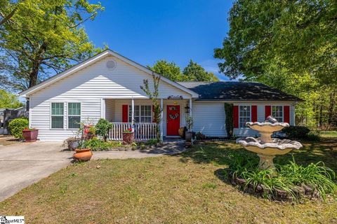 Photo of 3 Winter Place, Fountain Inn, SC 29644 (MLS # 1587893)