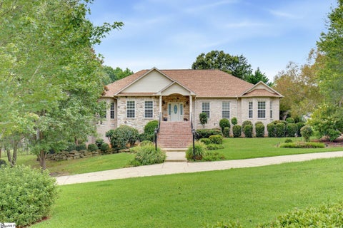 Photo of 301 Glen Meadows Drive, Simpsonville, SC 29680 (MLS # 1603992)