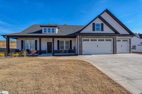 Photo of 18630 Ashville Highway, Campobello, SC 29322 (MLS # 1578444)