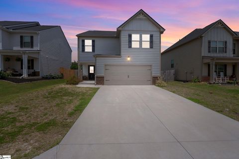 Photo of 105 Echline Street, Fountain Inn, SC 29644 (MLS # 1590340)
