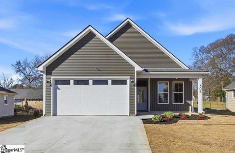 Photo of 308 Poplar Drive, Greer, SC 29651 (MLS # 1578144)