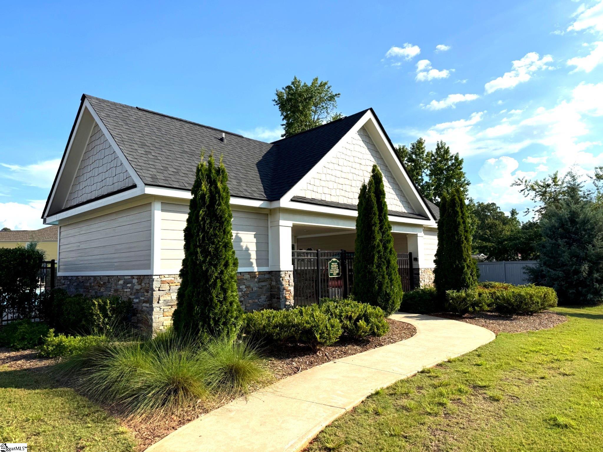 Taylors, South Carolina 29687, United States, 3 Bedrooms Bedrooms, ,2 BathroomsBathrooms,Residential,Contingent,182280