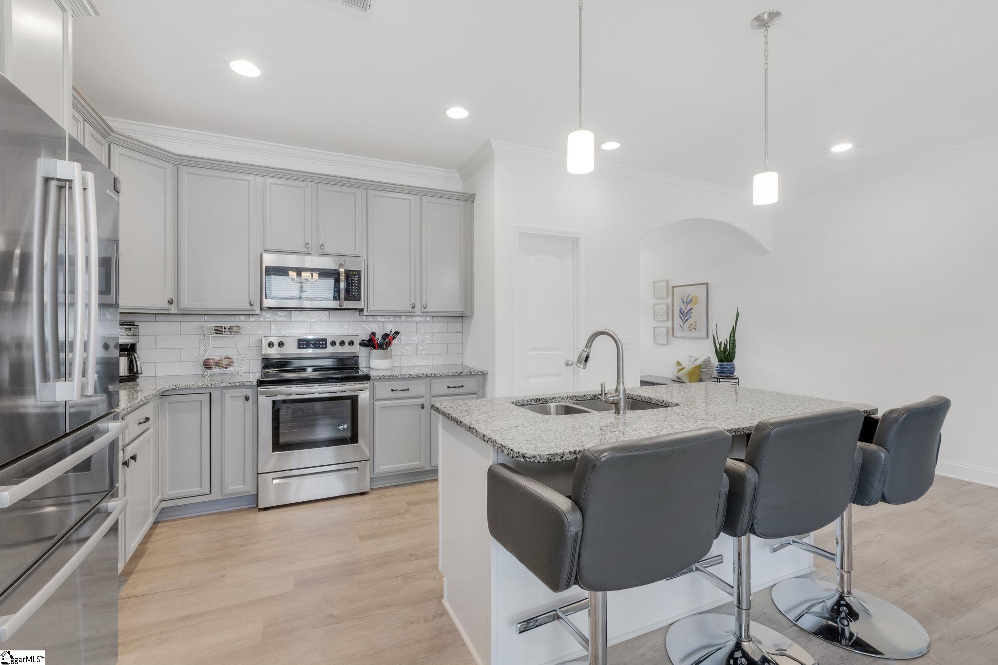 Taylors, South Carolina 29687, United States, 3 Bedrooms Bedrooms, ,2 BathroomsBathrooms,Residential,Contingent,182280